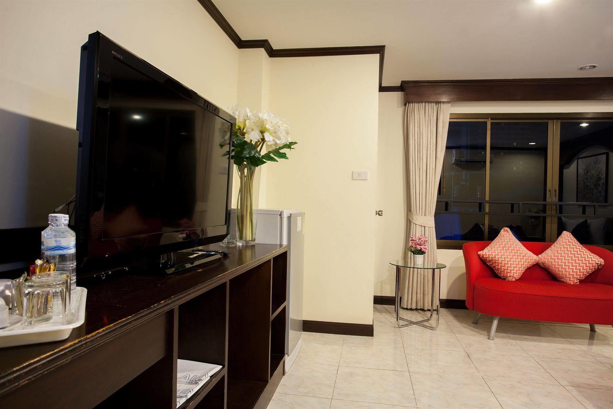 Hotel @ White Patong Exterior foto