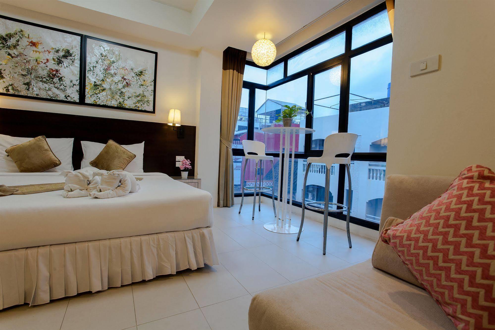 Hotel @ White Patong Exterior foto
